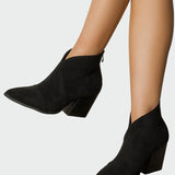 Karolína Nadčasová Semišové Kotníkové Boty Špičaté