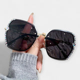 Lucie Elegantní Metalové Sluneční Brýle GradientníČočky