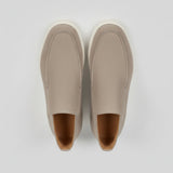 Pánské semišové loafers boty – Slip-On Chukka styl, plochý podpatek – Greige