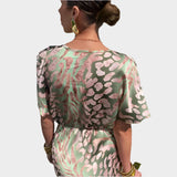 Magdaléna Elegantní Večerní Saténové Šaty Se Vzorem