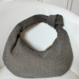 Luisa | Střední fialová pletená kabelka s detailem uzlu