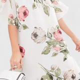 Tameka | Splývavé šifonové šaty s okvětními lístky a průhlednými rukávy