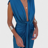 Lakisha | Nabírané midi šaty s hlubokým výstřihem do V